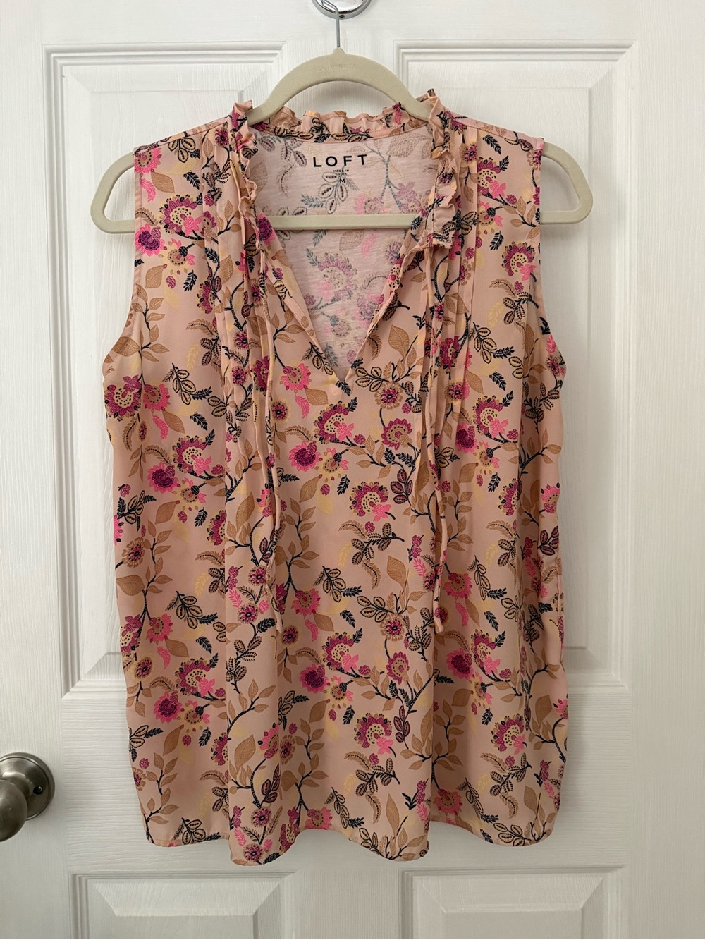 LOFT Blush Floral Ruffle Tie Neck Sleeveless Blouse Boho Size M